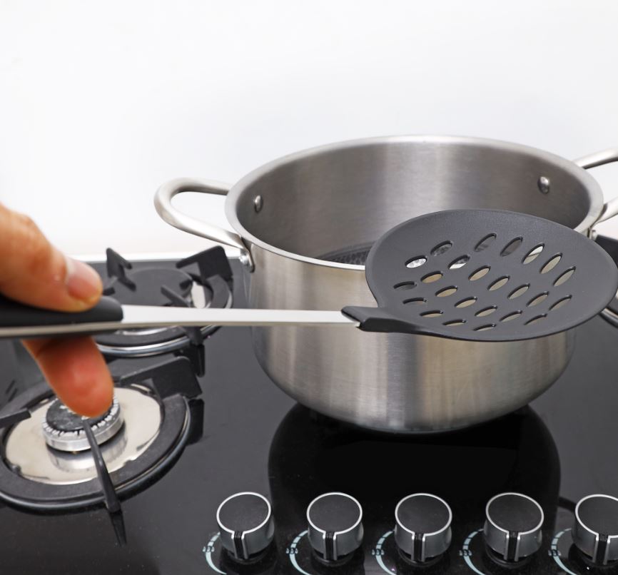 Nylon Skimmer with Steel Handle