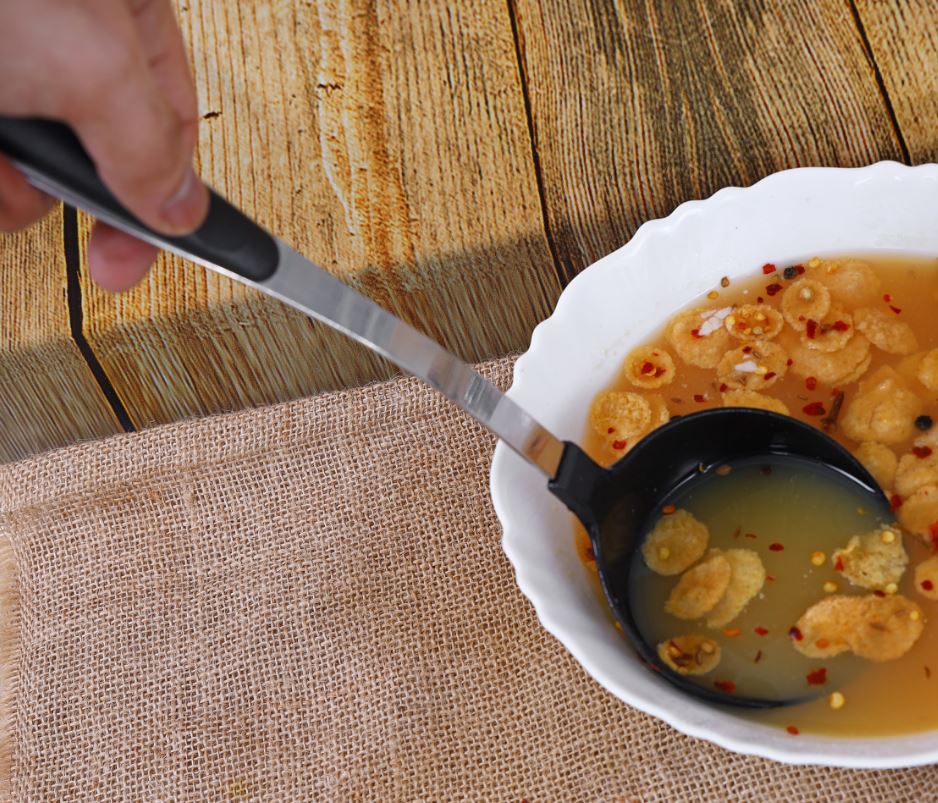 مغرفة حساء النايلون