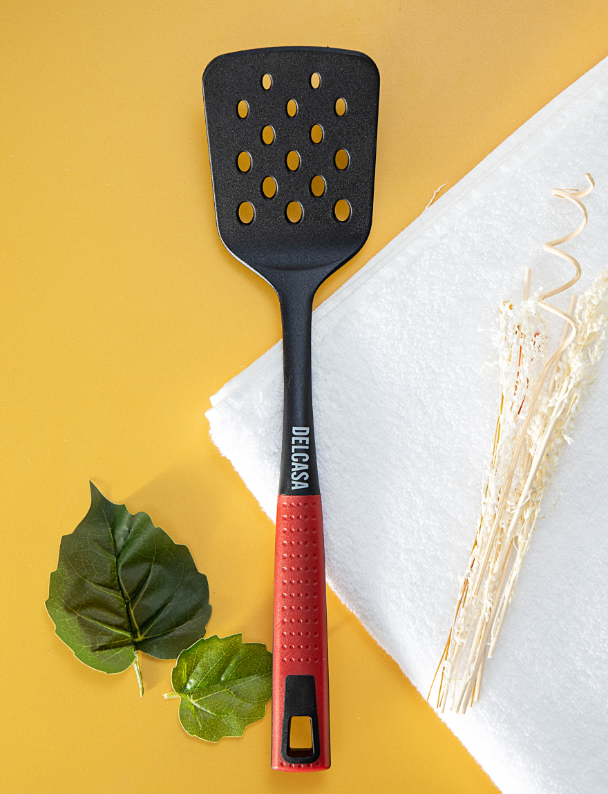 Nylon Slotted Turner