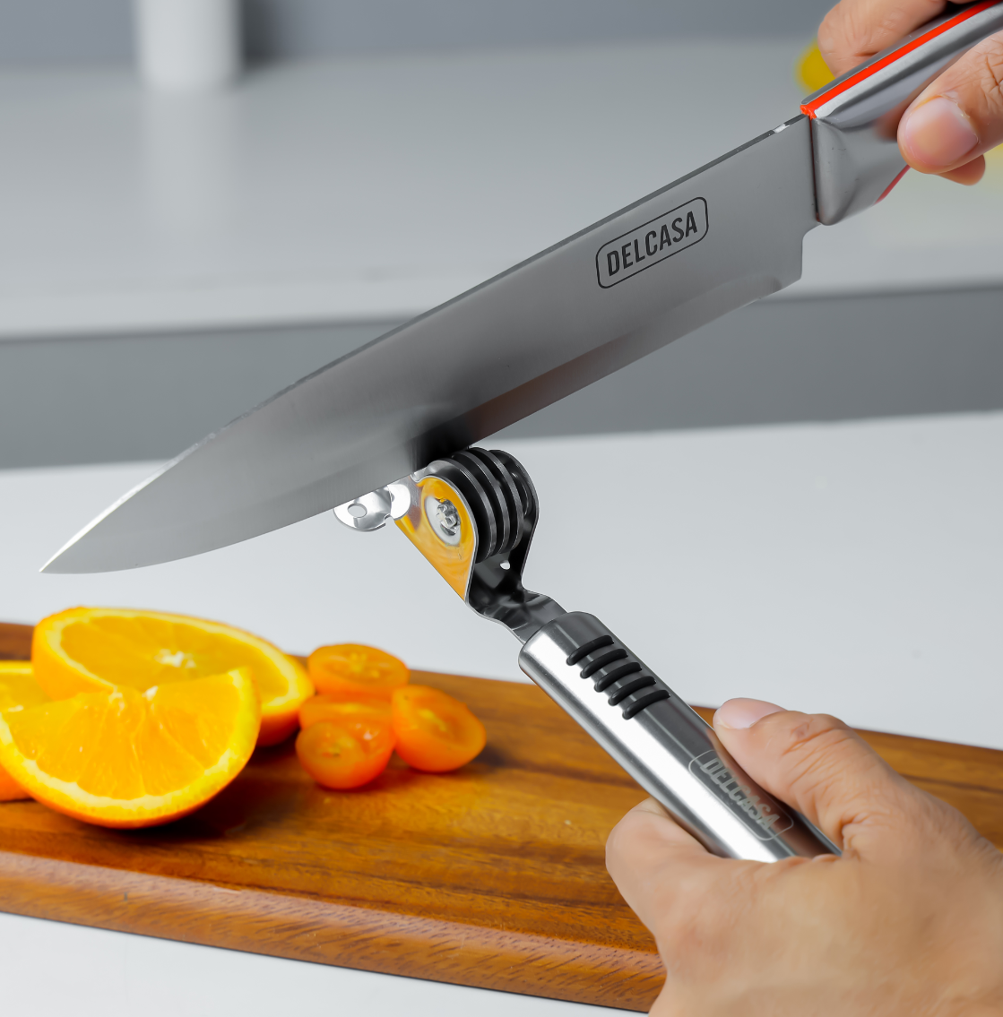 مبراة السكاكين