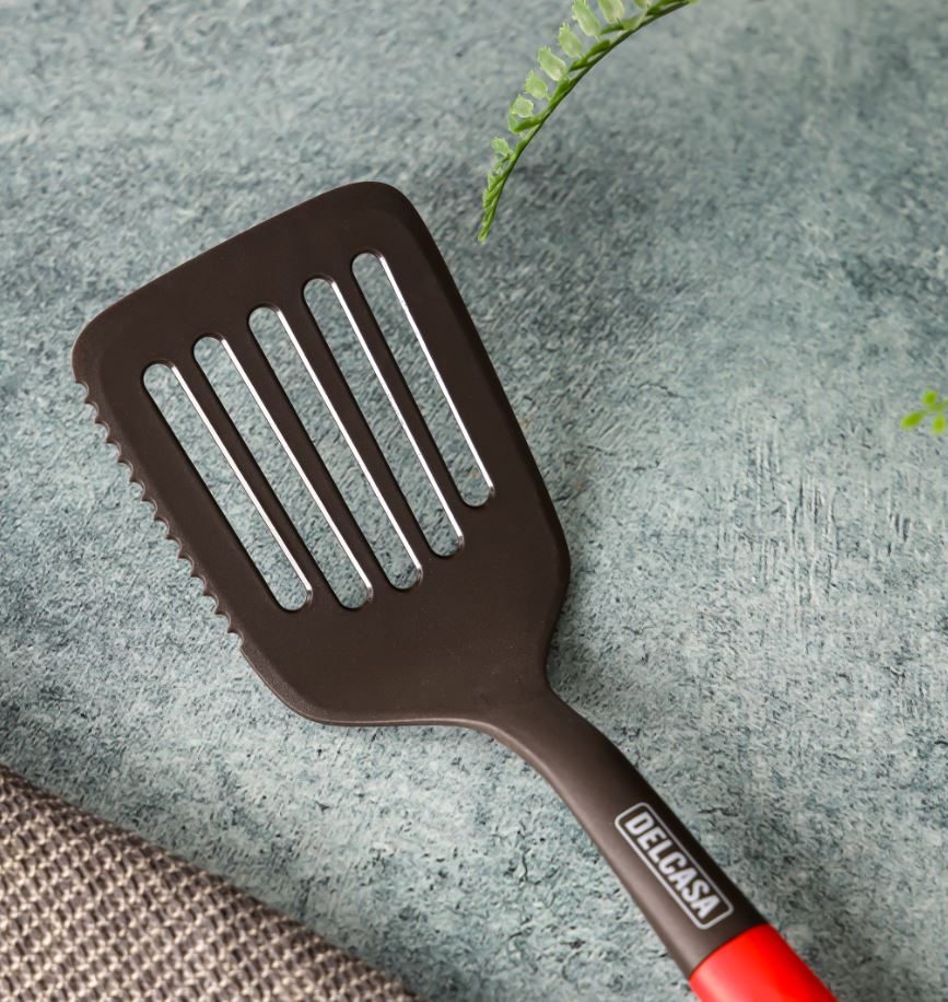 Nylon Slotted Turner