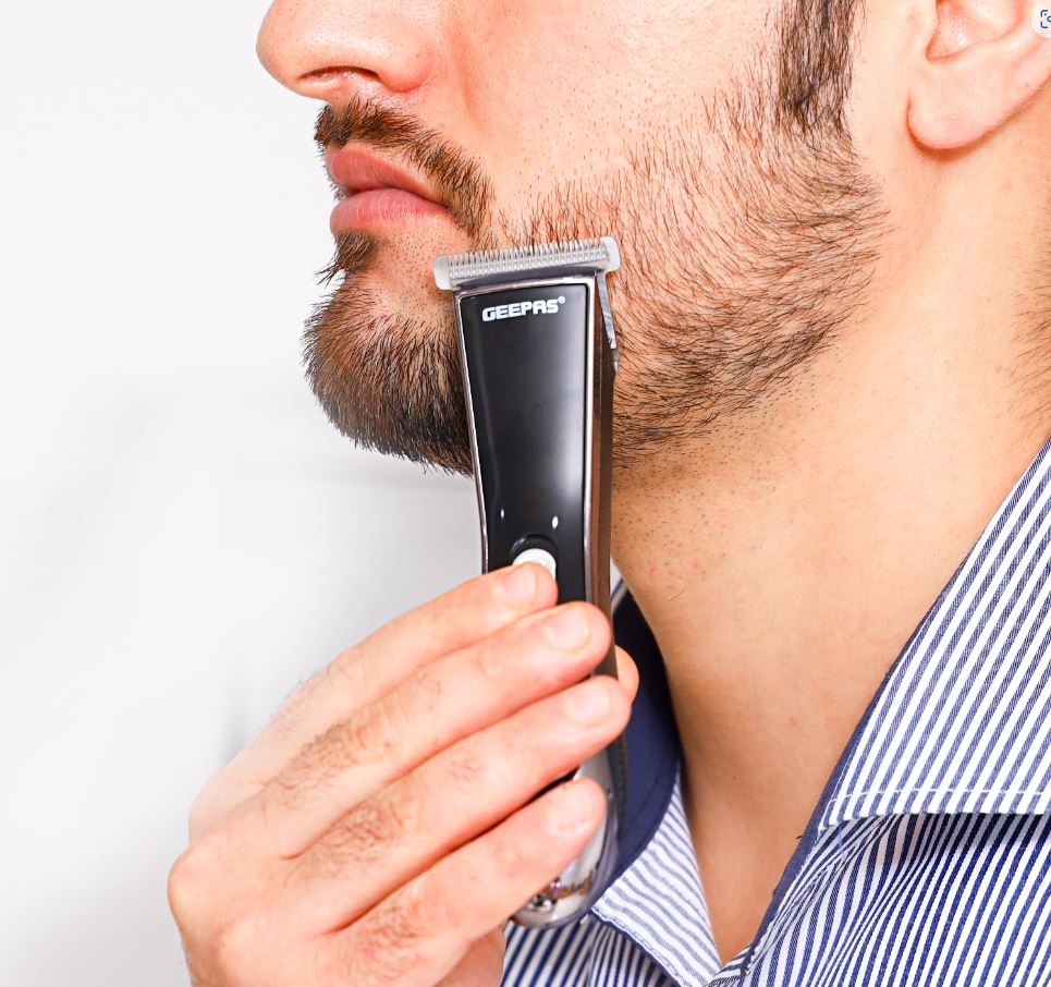 ماكينة تشذيب اللحية