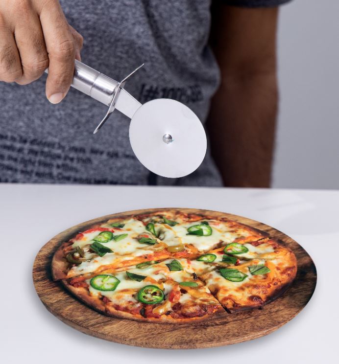 قاطعة البيتزا